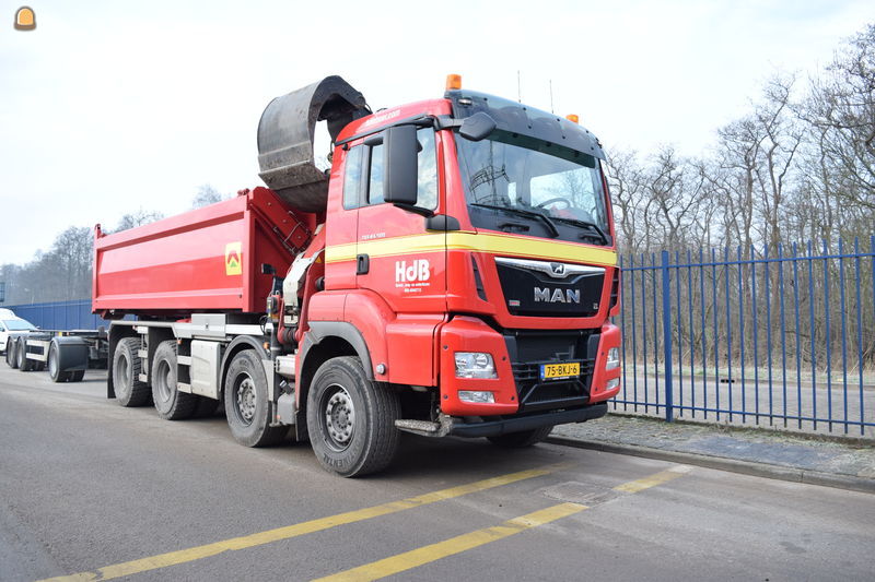 MAN 8x4 wagen met kraan