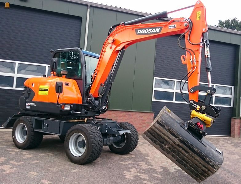 Doosan DX57W-5