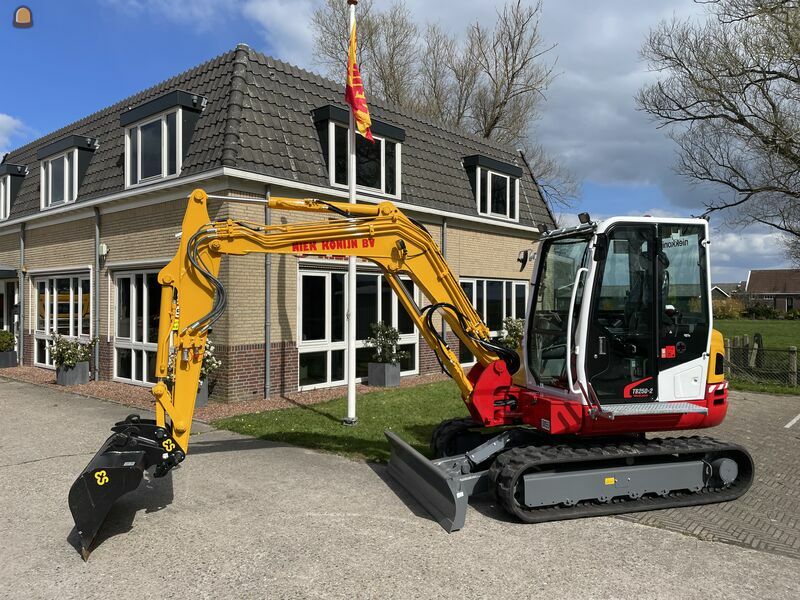 Takeuchi TB250-2 / overdruk