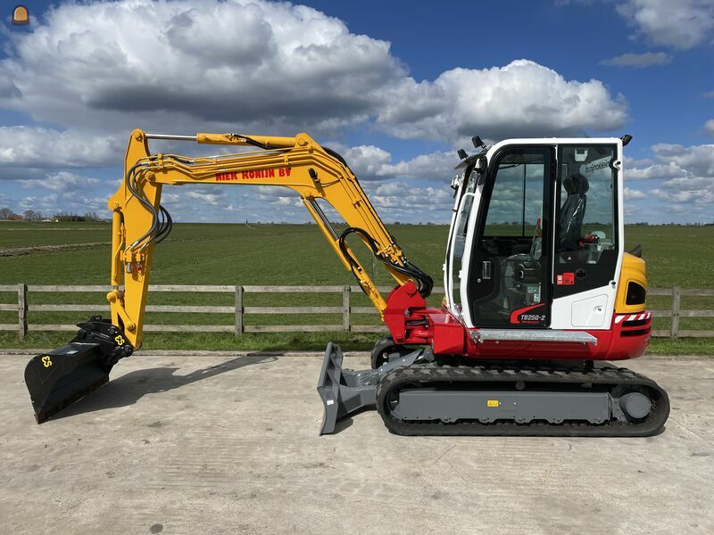 Takeuchi TB250-2 / overdruk