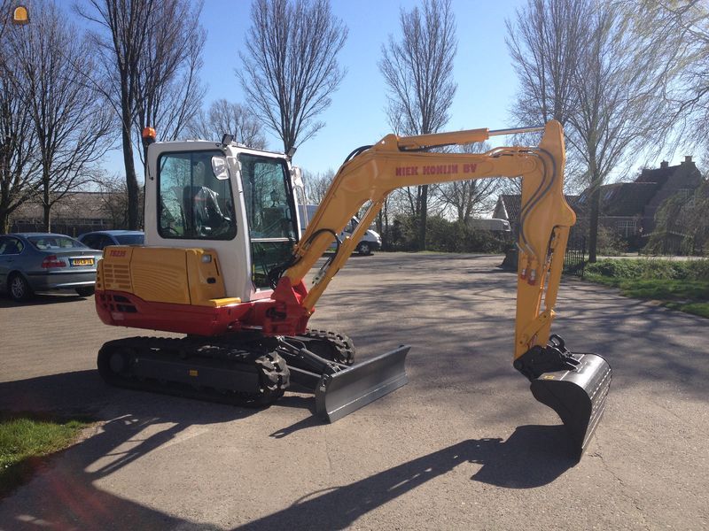 Takeuchi TB235 /overdruk