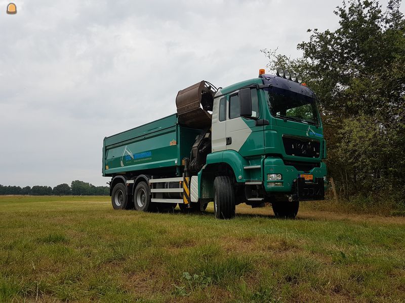 Knijperauto 6×6 WS 3 zijdig kipper