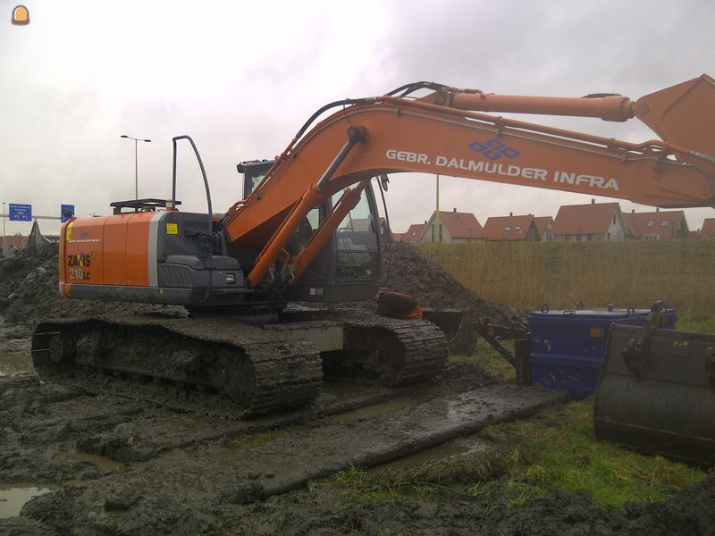 HITACHI ZX210 LC-3