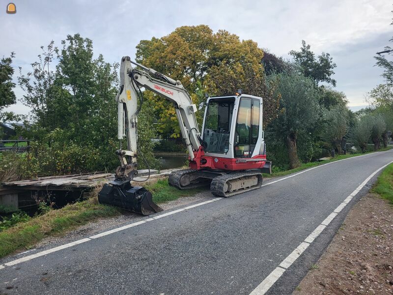 Takeuchi TB 235