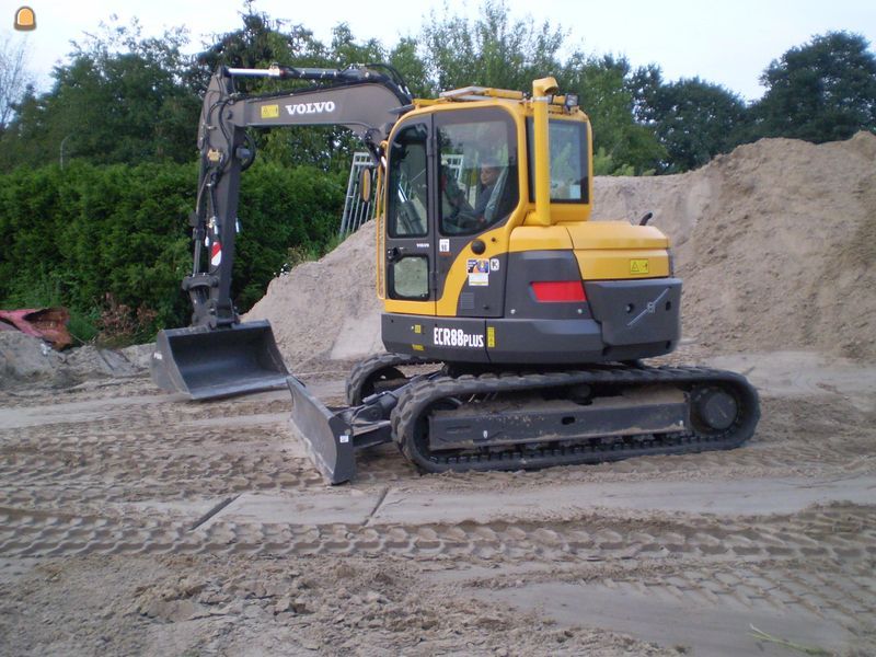 VOLVO ECR 88 plus