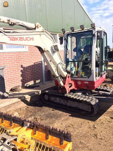 Takeuchi TB235