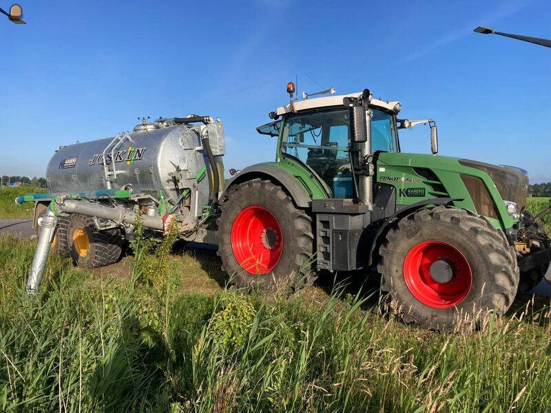 Fendt + waterwagen met zuigarm 14 m3