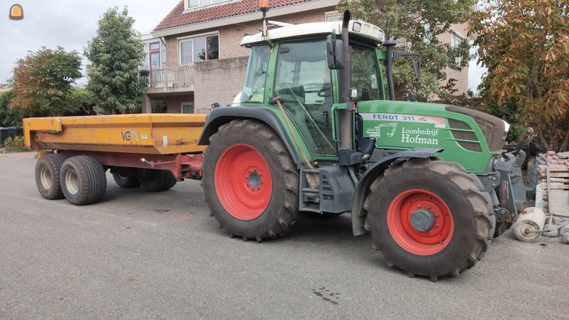 Tractor + 5 M3 kipper