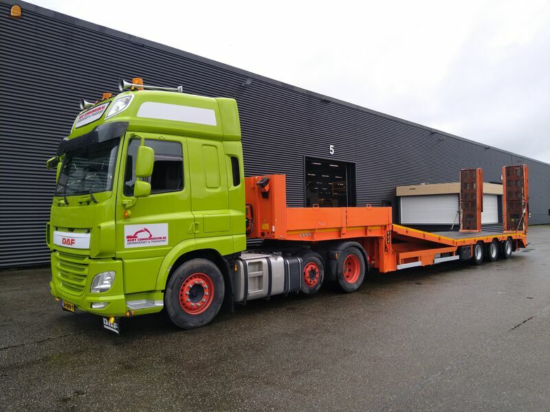 Daf CF met Semi-dieplader