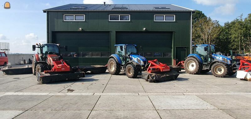 Tractor met schijvenmaaier