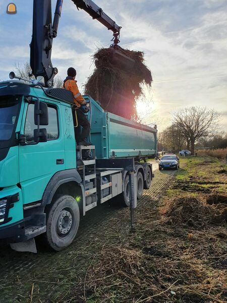 Volvo 8x4 met kraan en Haakarm