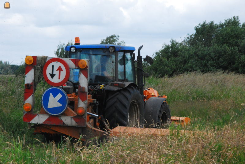 New Holland 4050 Votex Jumbo 190 Front