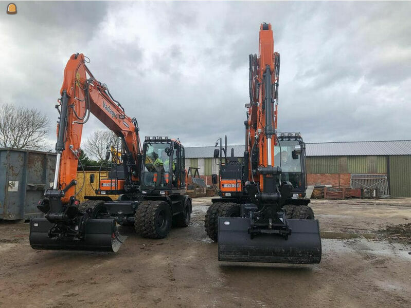 Doosan DX 140